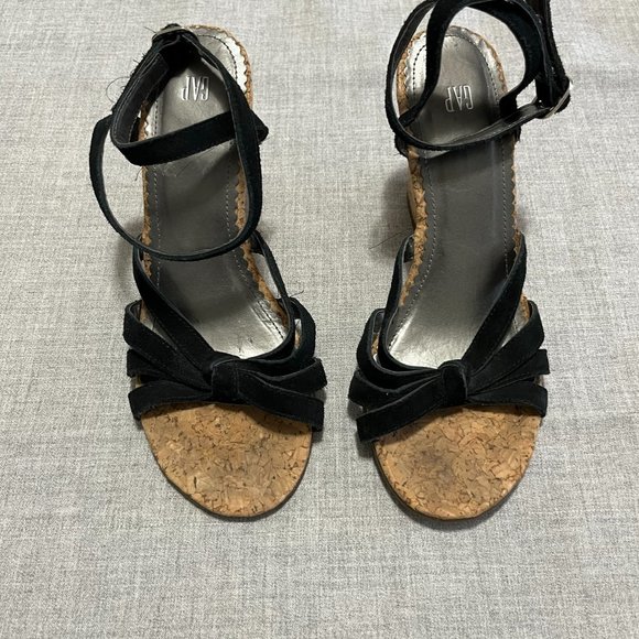 Gap Wedge Shoes with Ankle Buckle - Picture 2 of 6